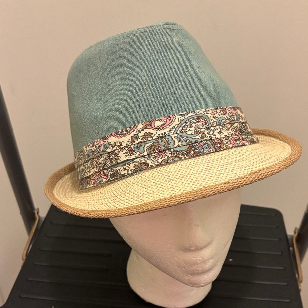 Source Unknown Blue and Tan Fedora Hat